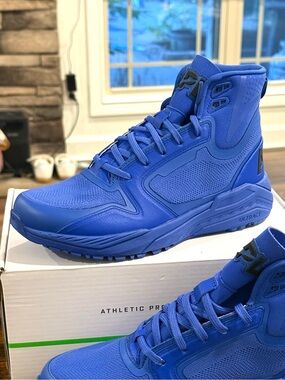APL TechLoom Defender - New In Box! Cobalt Blue, US Women Sz 8 (38.5 EU)